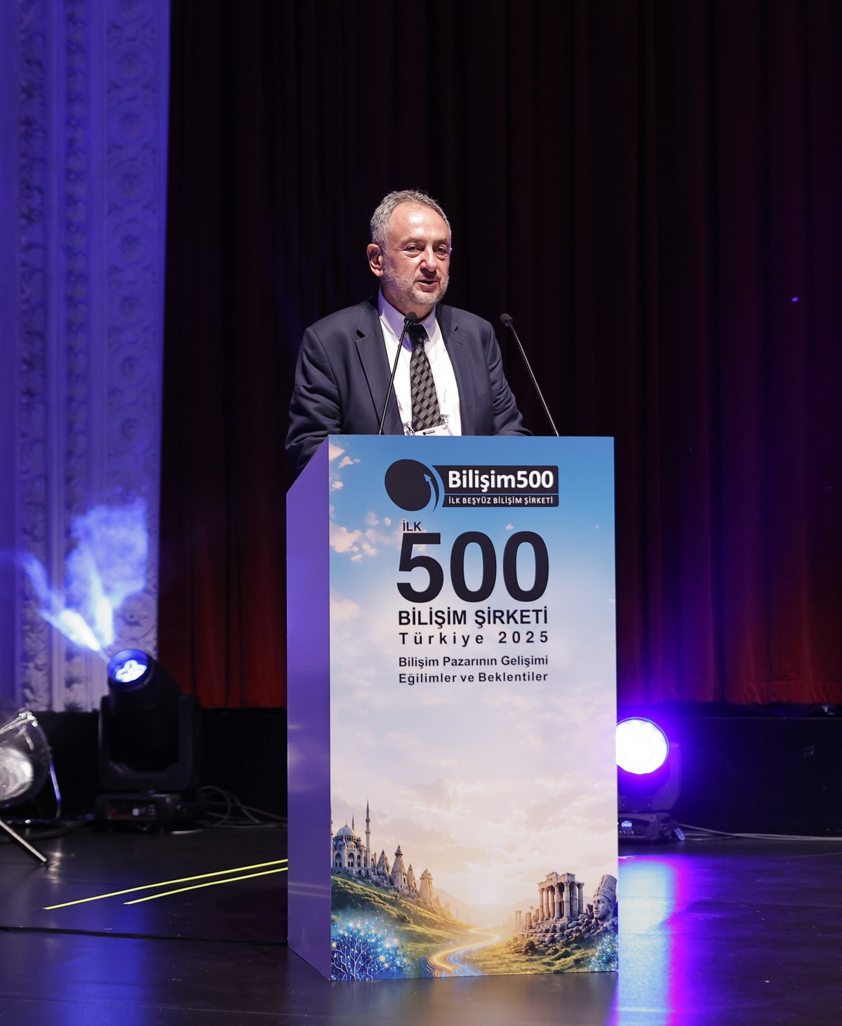 Bilişim 500 şirketlerinin geliri 1,6 trilyon TL’ye ulaştı