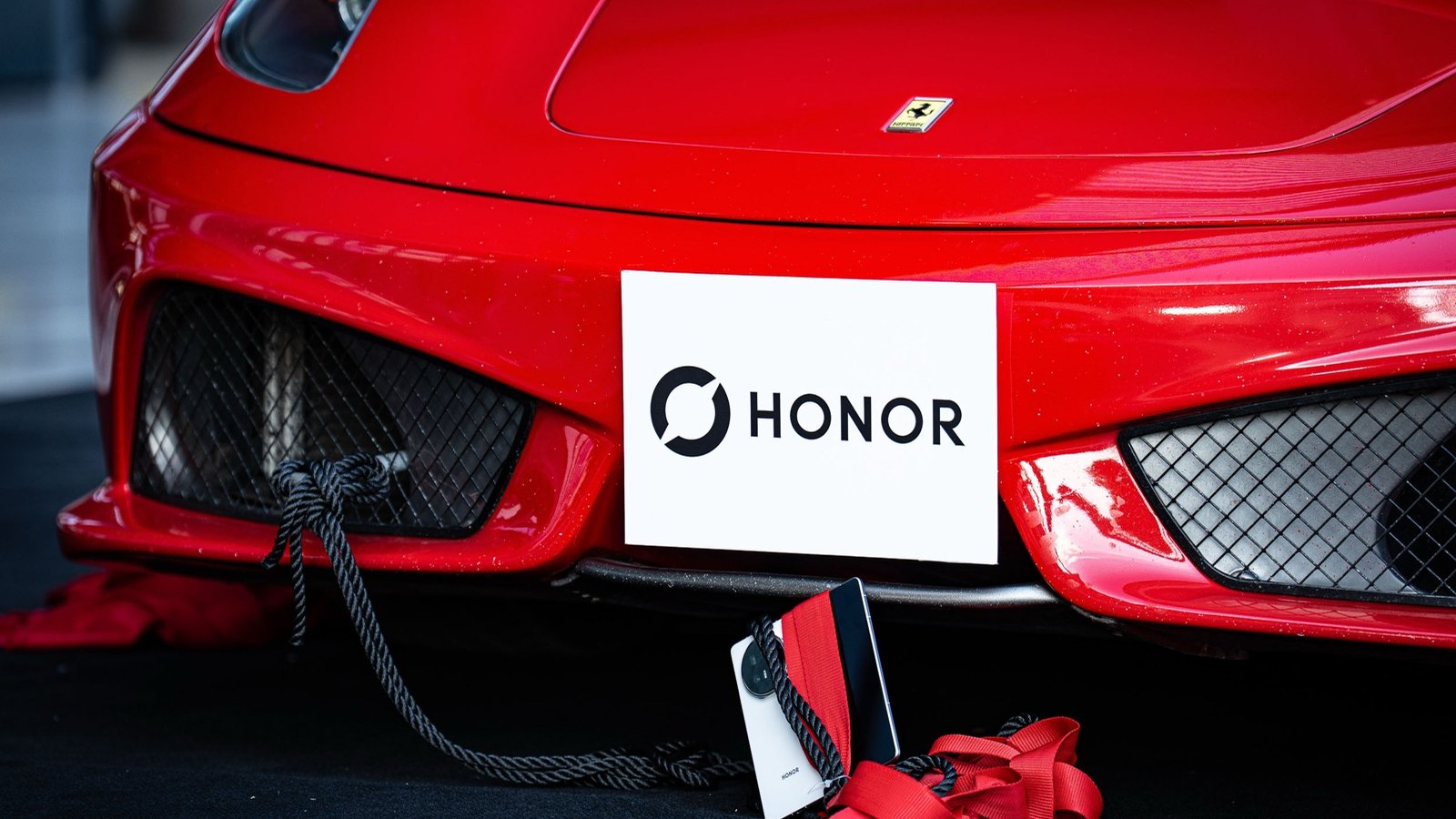 HONOR Magic V6'yı Türkiye'de satışa sundu
