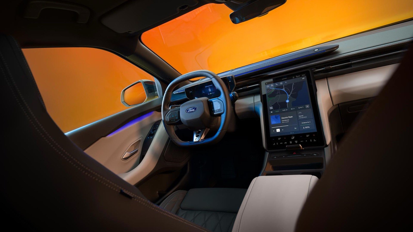 Ford standart menzilli Capri ve Explorer modellerini yeniledi