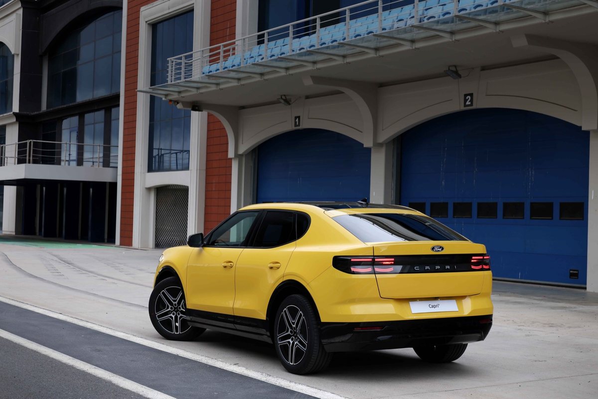 Ford standart menzilli Capri ve Explorer modellerini yeniledi