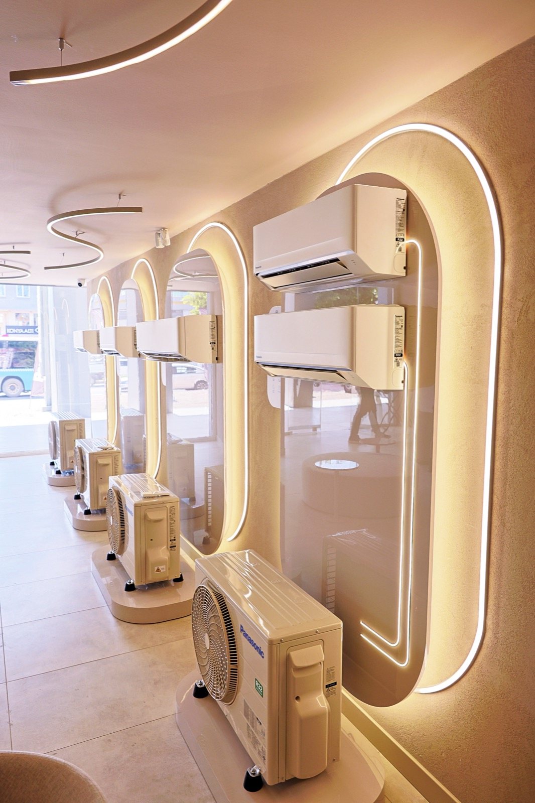 Panasonic'ın Türkiye'deki ilk showroomu Antalya'da açıldı
