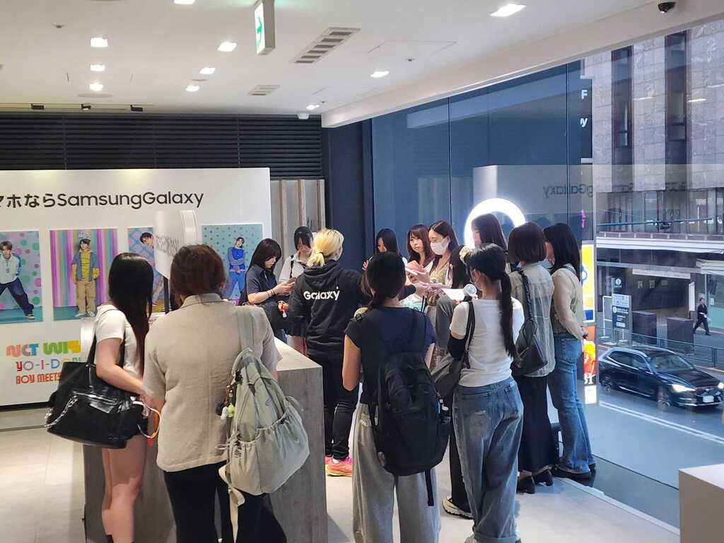 Samsung katlanabilir telefonlarını Türkiye'de satışa sunacağını açıkladı