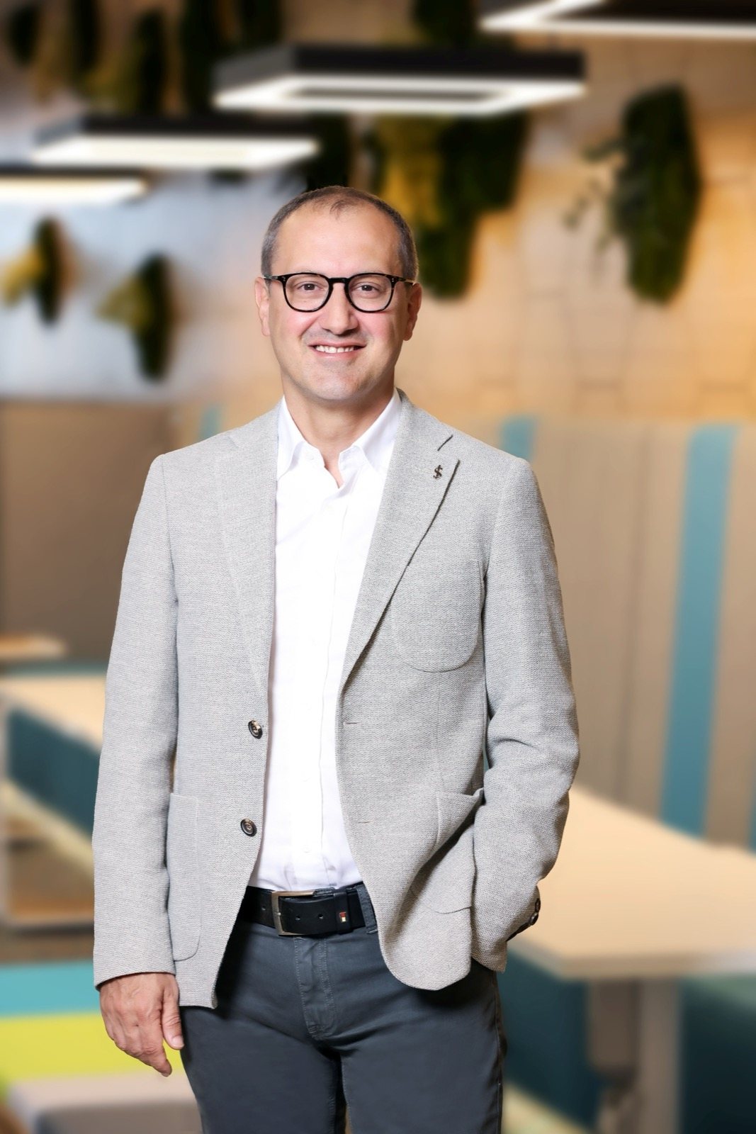 İş Bankası temassız ödeme etiketi MaxSticker'ı kullanıma sundu