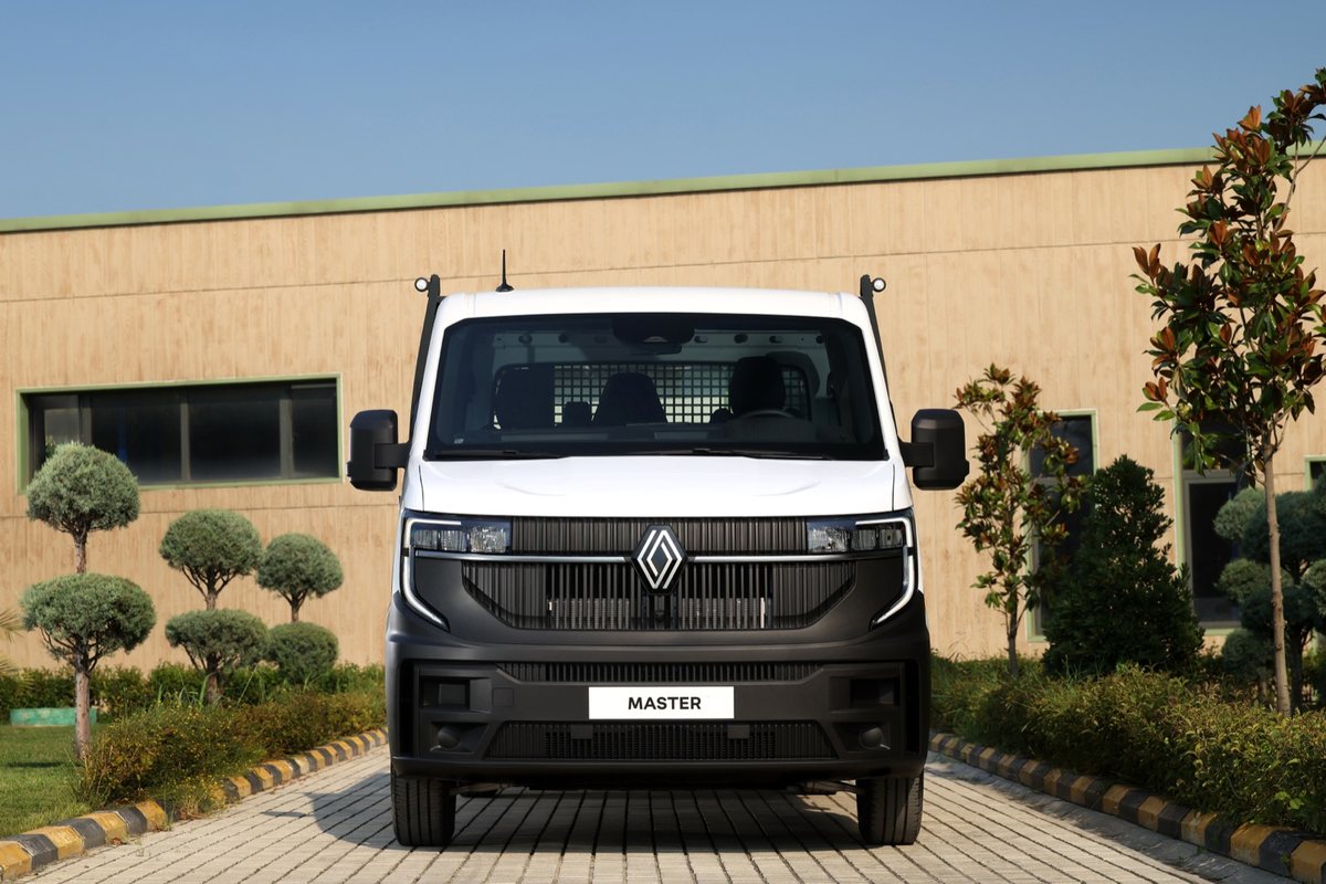 Renault Master ürün gamını iki seçenekle genişletti