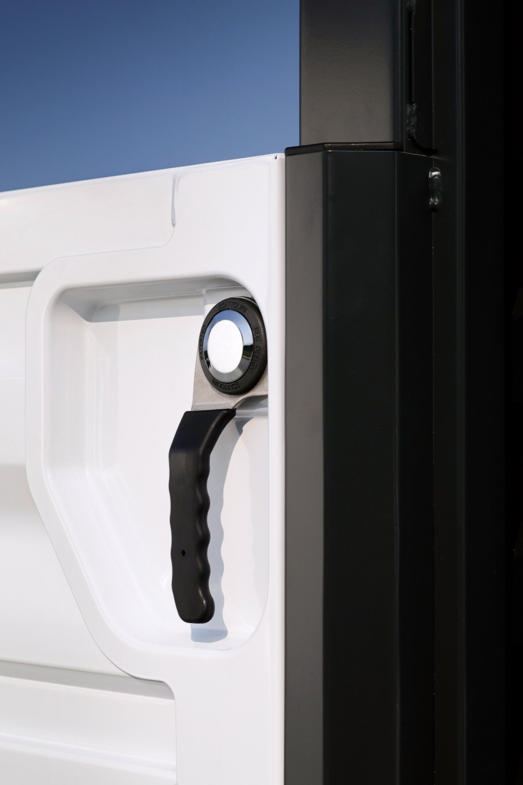 Renault Master ürün gamını iki seçenekle genişletti