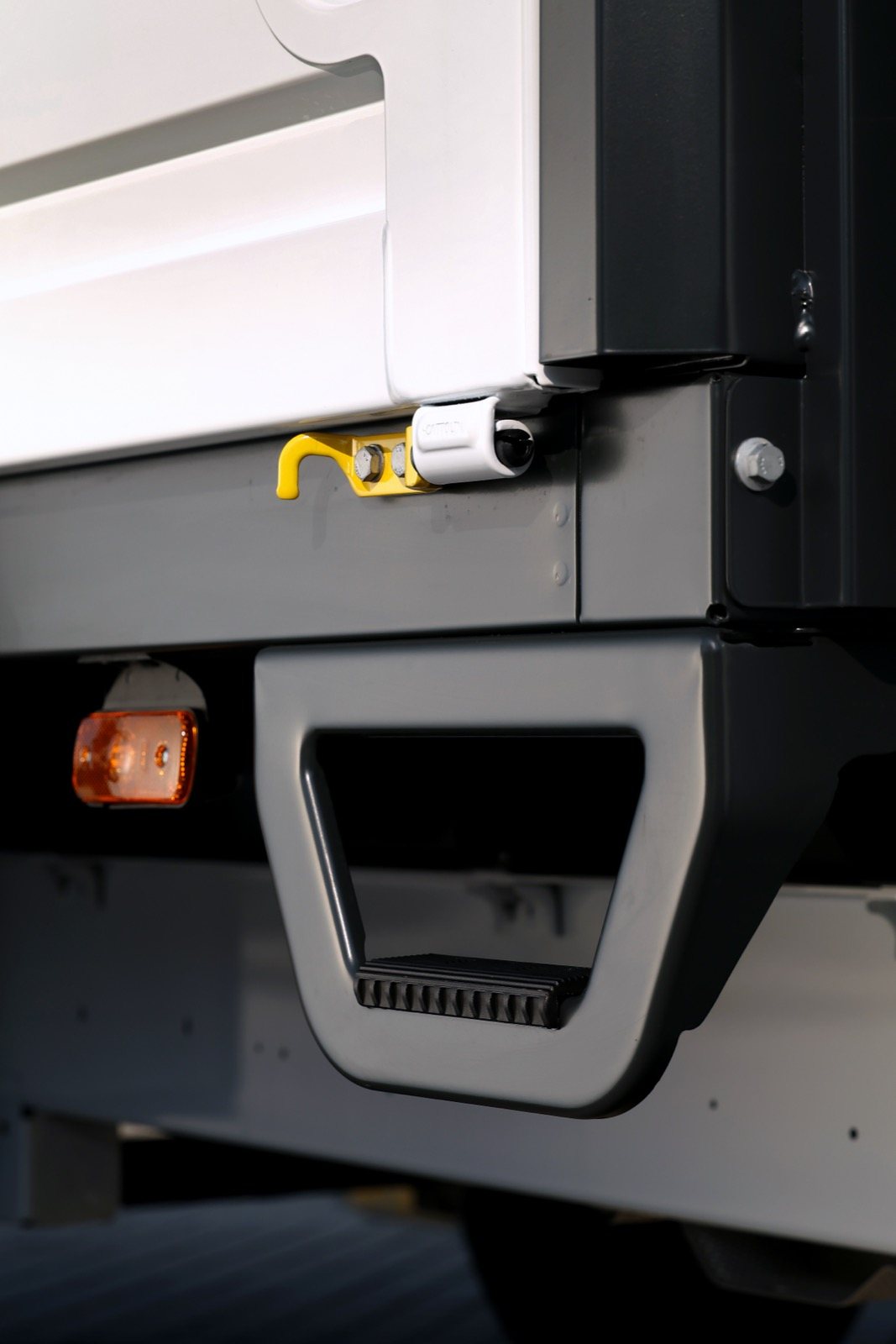 Renault Master ürün gamını iki seçenekle genişletti