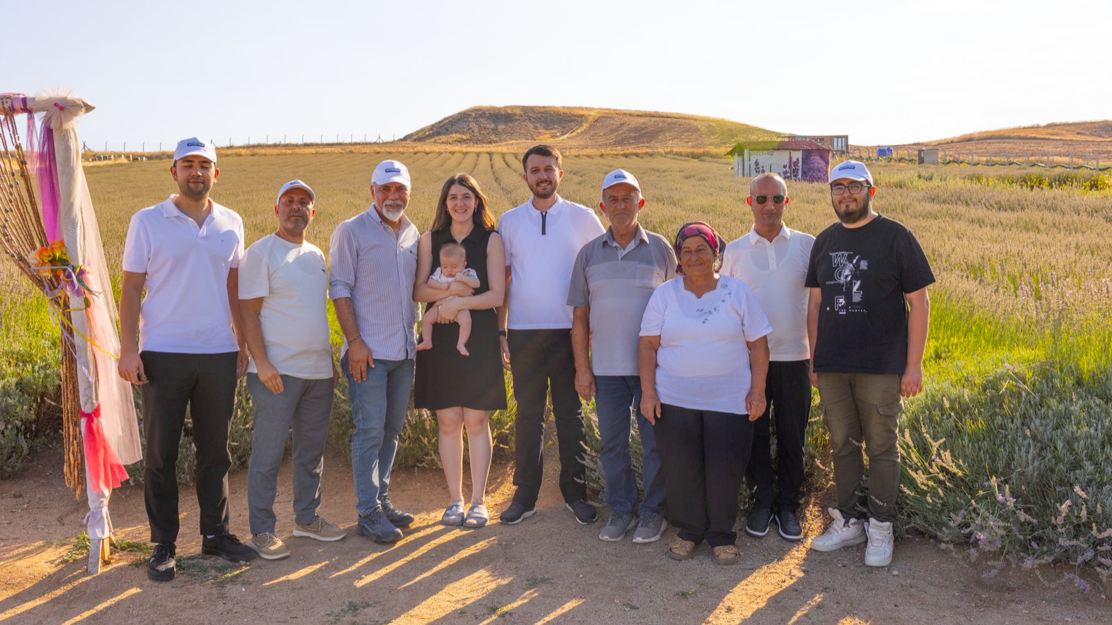 Auran Kozmetik bir çiftin lavanta ürününün tamamını satın aldı