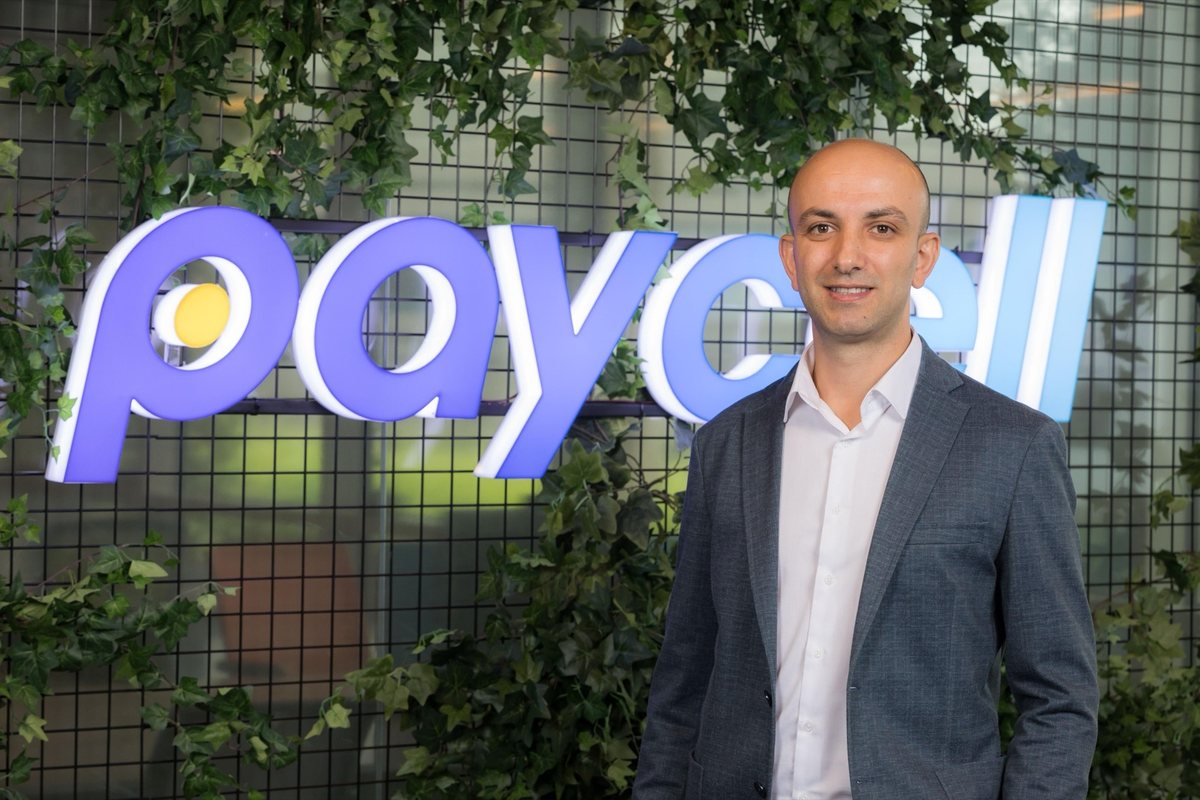 Paycell temassız ödemeler için Sticker Kart’ı kullanıma açtı