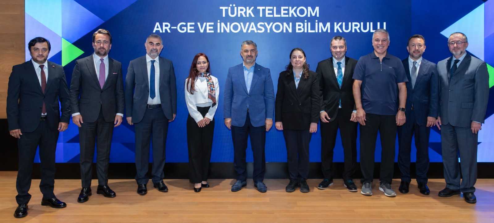 Türk Telekom, altı akademisyenle Ar-Ge ve İnovasyon Bilim Kurulu kurdu