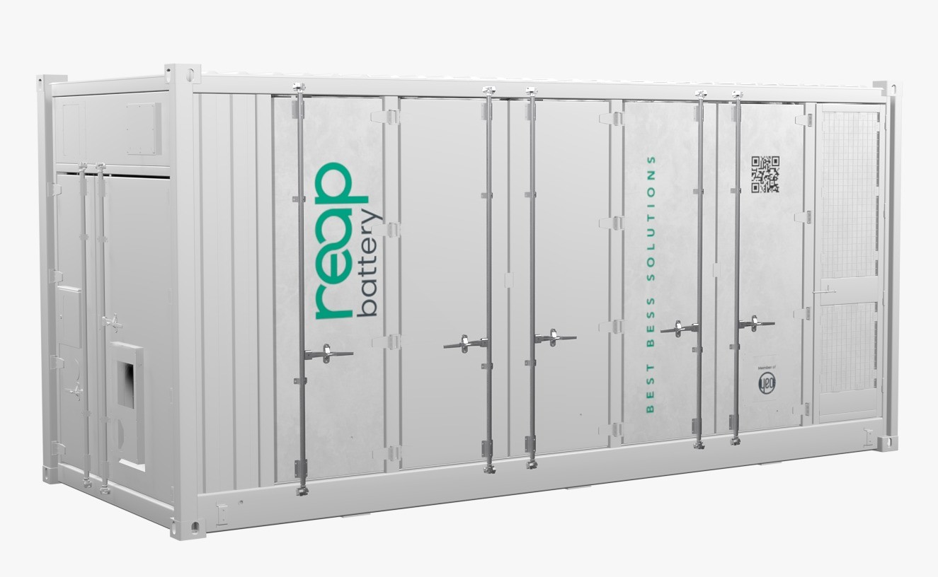 Beyaz Reap Battery enerji depolama konteyneri kapılı cepheden gösteriliyor.