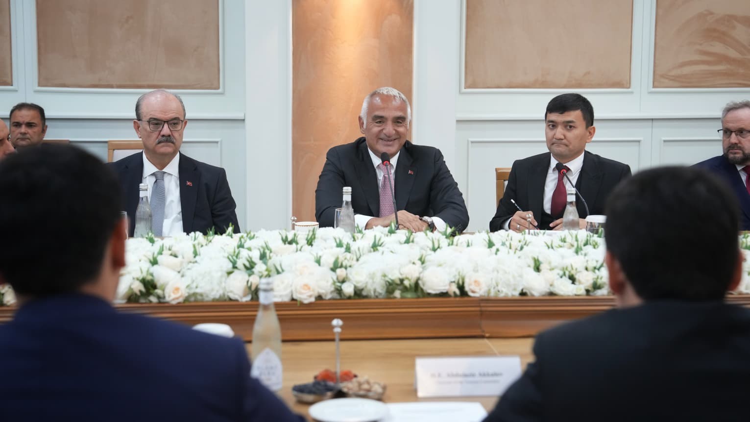 Ersoy: Özbekistan’dan gelen ziyaretçi sayısı yedi ayda 406 bini aştı