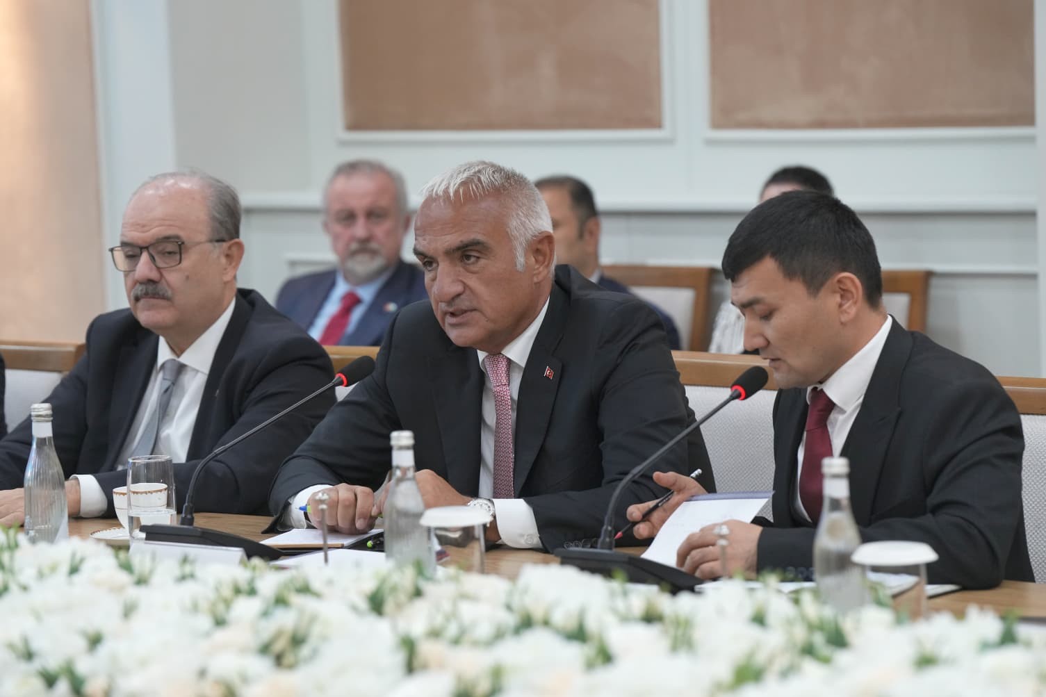 Ersoy: Özbekistan’dan gelen ziyaretçi sayısı yedi ayda 406 bini aştı