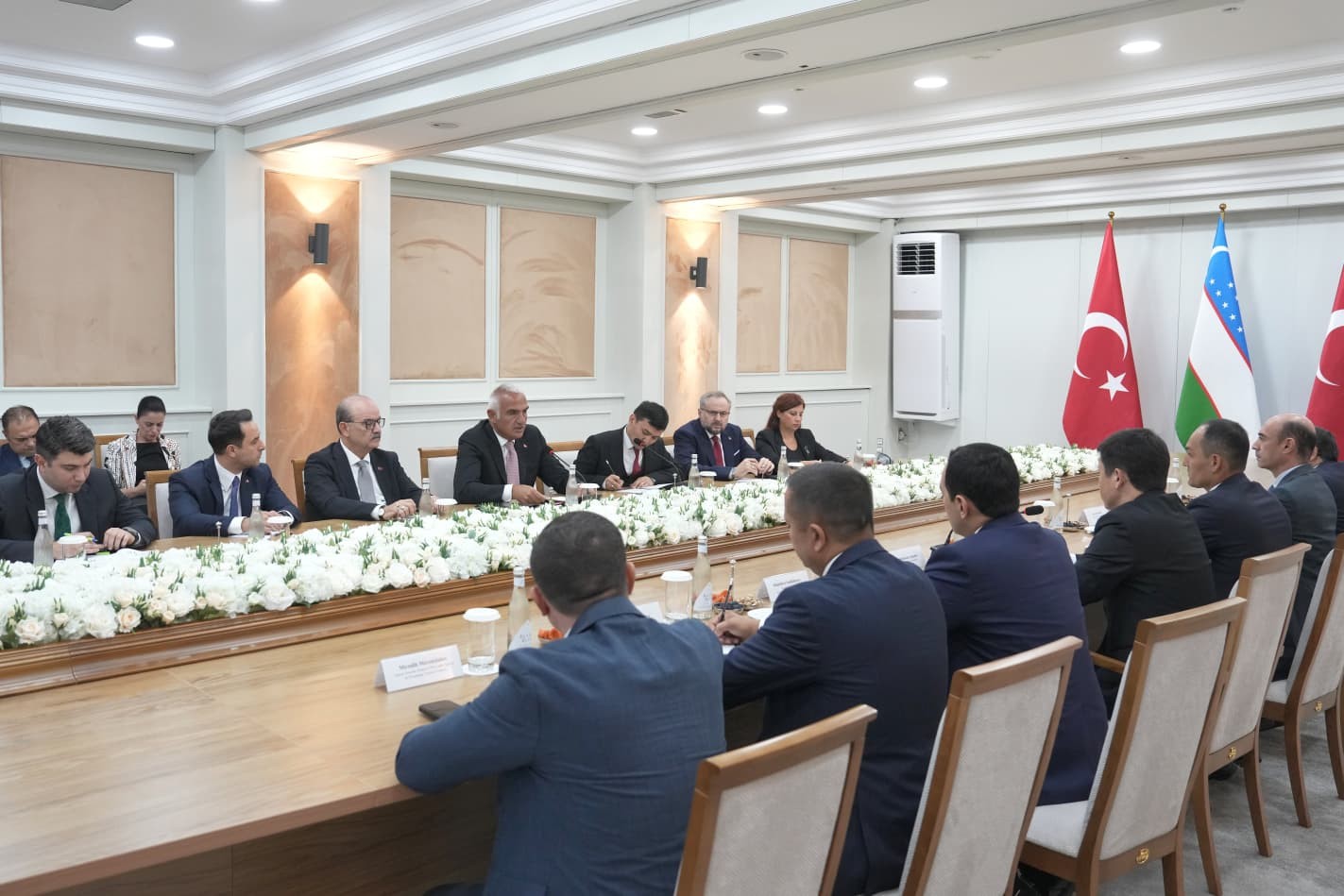 Ersoy: Özbekistan’dan gelen ziyaretçi sayısı yedi ayda 406 bini aştı