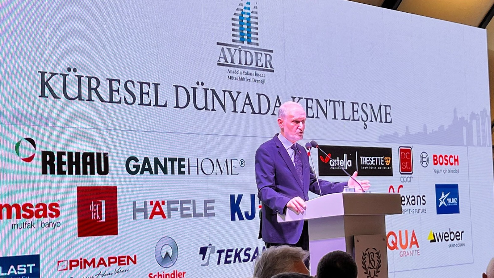 AYİDER Başkanı Şişik yıl sonuna kadar konutta faiz indirimi bekliyor