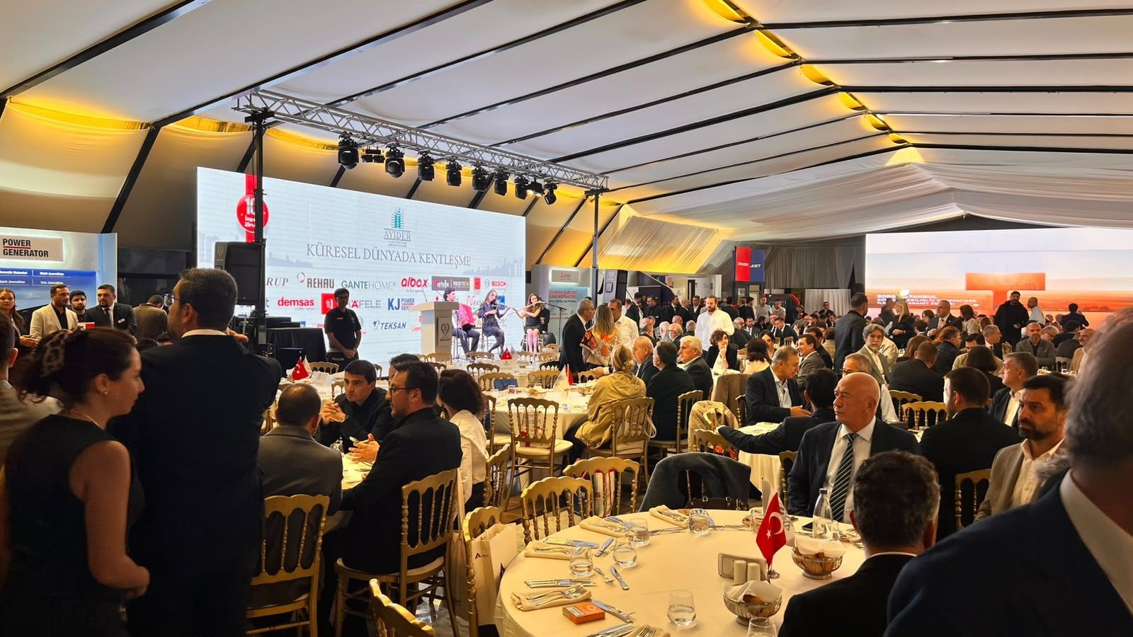 AYİDER Başkanı Şişik yıl sonuna kadar konutta faiz indirimi bekliyor