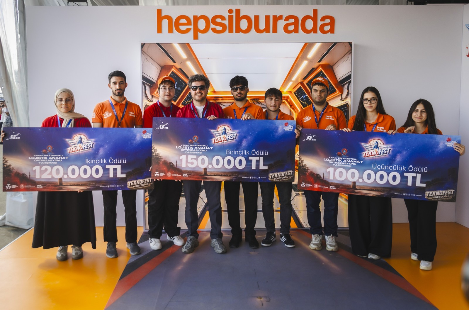 Hepsiburada lojistik yarışmasının ödüllerini TEKNOFEST’te verdi