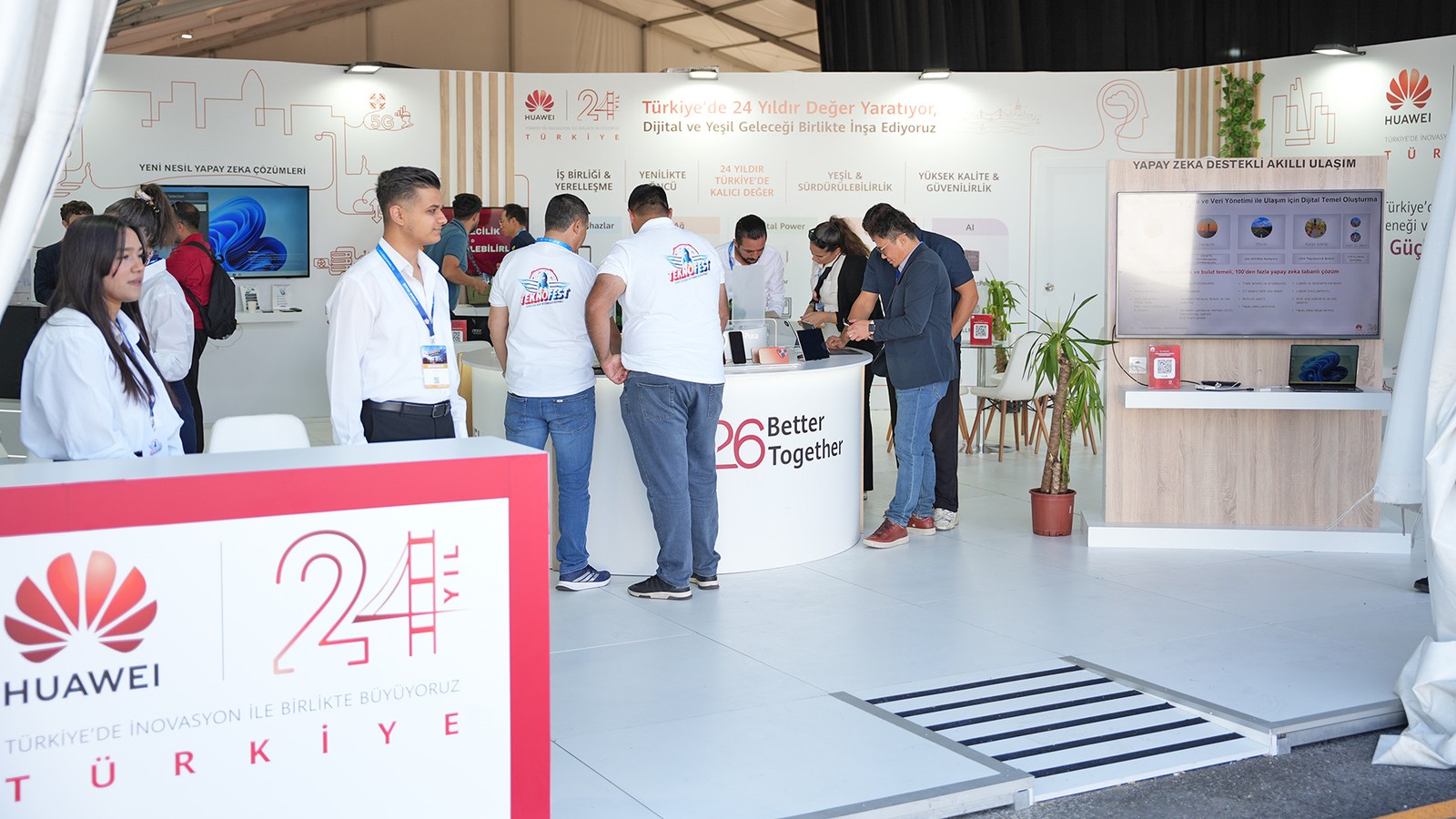 Huawei Türkiye, TEKNOFEST Güneydoğu'da yapay zekâ çözümlerini sergiledi