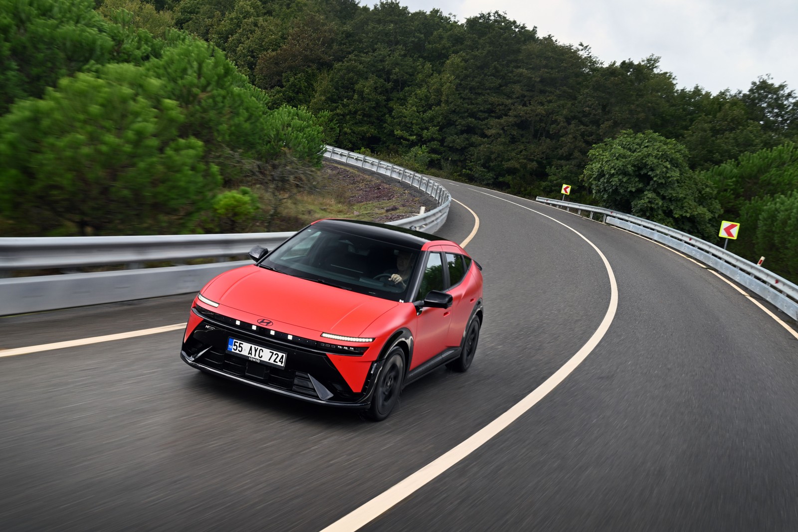 Hyundai’nin İzmit’te ürettiği IONIQ 3 Türkiye’de satışa çıktı