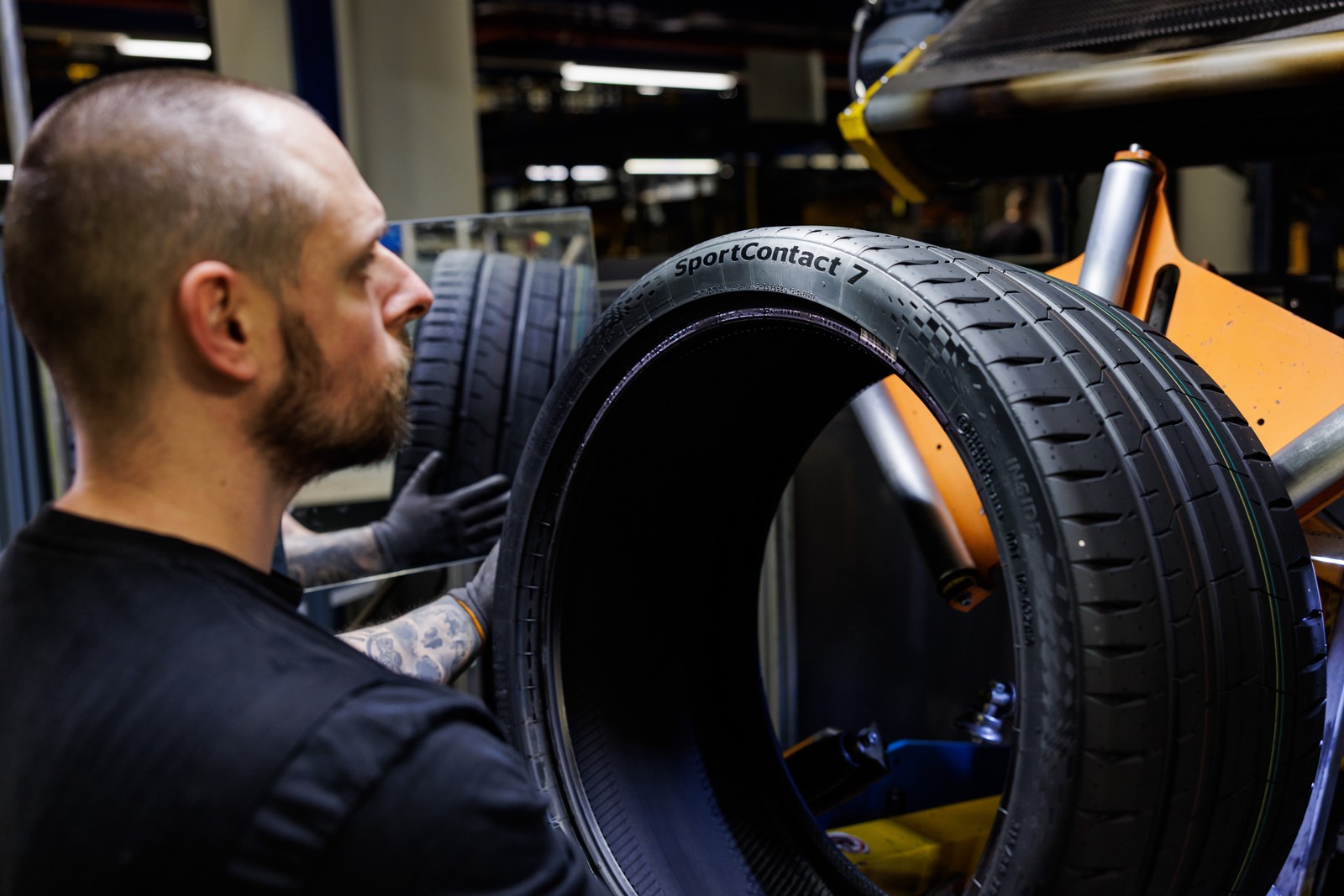 Continental 2027 sonuna kadar 650’den fazla UHP lastik ebadı ekleyecek